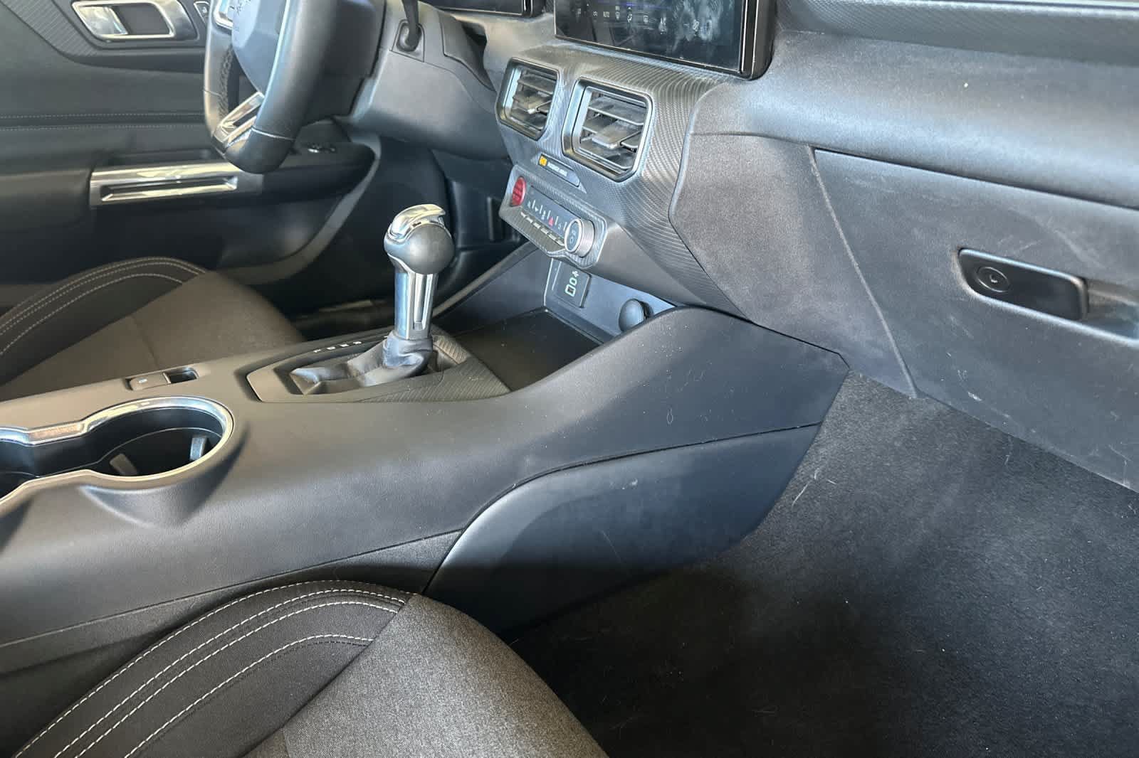 Used 2024 Ford Mustang Coupe RWD image 17