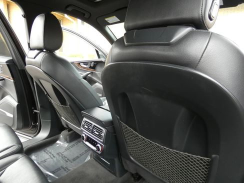 Used 2017 Audi Q7 3.0T Prestige w/ Prestige Package image 47