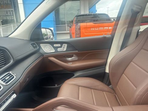 Used 2024 Mercedes-Benz GLS 450 4MATIC image 18