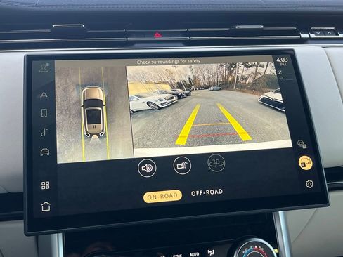 Used 2023 Land Rover Range Rover SE image 28