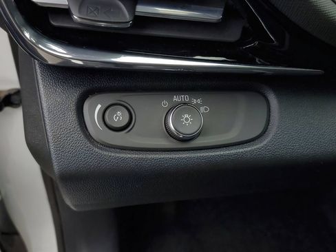 Used 2025 Buick Envista Sport Touring FWD image 14