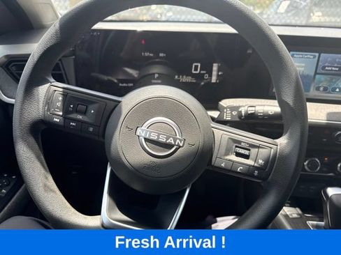 Used 2025 Nissan Kicks SV FWD image 6
