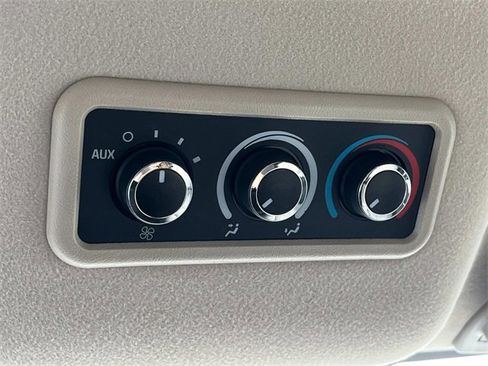 Used 2019 Chevrolet Express 3500 LT w/ LT Preferred Equipment Group image 33