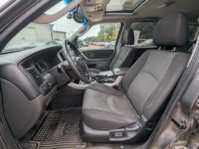 Used 2005 MAZDA Tribute s w/ Package 1 AWD/4WD image 5