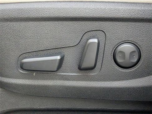 Certified 2024 Kia Telluride EX w/ EX Captain's Chair Package image 24