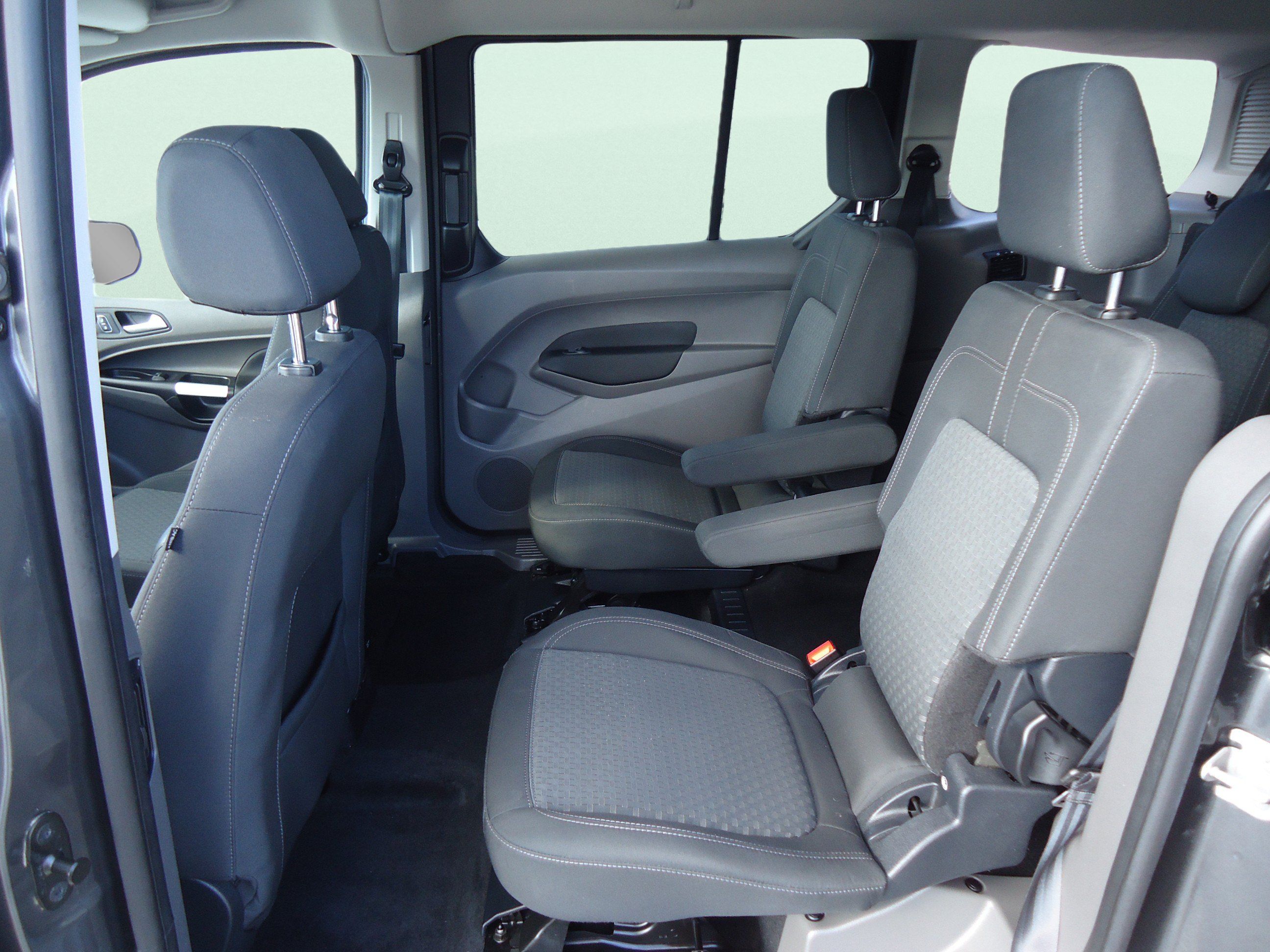 Used 2021 Ford Transit Connect XLT FWD image 15