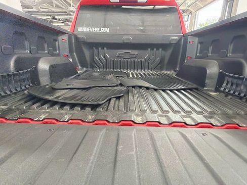Used 2023 Chevrolet Silverado 1500 LT AWD/4WD image 27