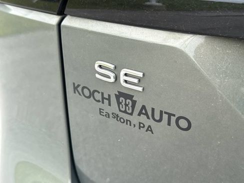 Used 2024 Volkswagen Atlas Peak Edition SE AWD/4WD image 19
