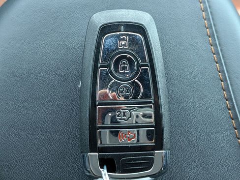 Certified 2025 Lincoln Navigator L Black Label image 36