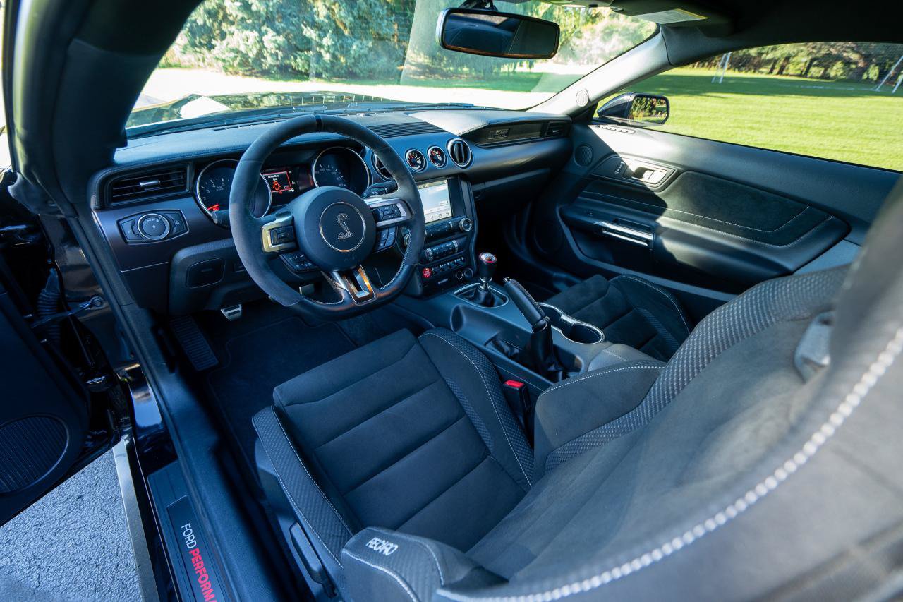 Used 2017 Ford Mustang Shelby GT350 w/ Electronics Package RWD image 12