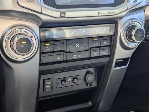 Used 2015 Toyota 4Runner Limited image 17