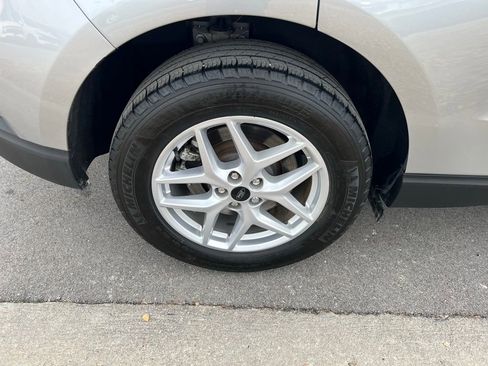 Used 2024 Ford Edge SEL w/ Convenience Package image 11