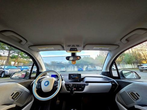 Used 2017 BMW i3 w/ Range Extender image 23