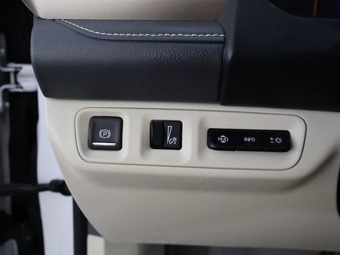 Used 2023 GMC Acadia Denali AWD/4WD image 45