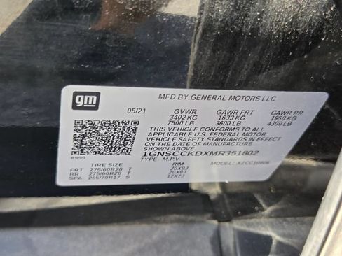 Used 2021 Chevrolet Suburban LT RWD image 25