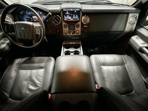 Used 2014 Ford F350 Lariat w/ Chrome Package image 31