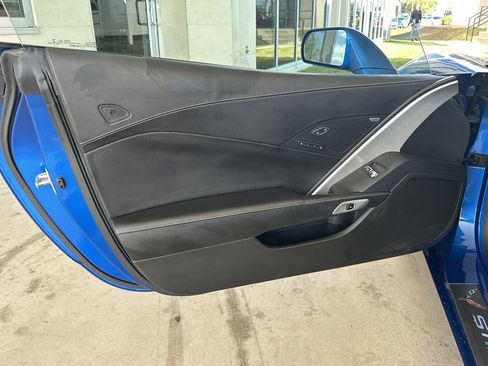 Used 2014 Chevrolet Corvette Stingray Convertible w/ 2LT Preferred Equipment Group image 10