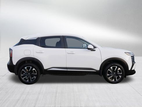 Certified 2025 Nissan Kicks SV w/ Illumination Package image 8