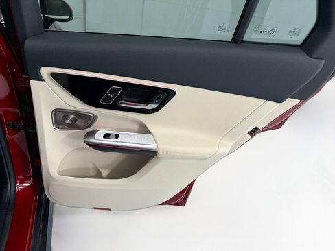 Certified 2026 Mercedes-Benz GLC 300 4MATIC image 26