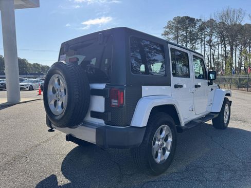 Used 2015 Jeep Wrangler Unlimited Sahara w/ Connectivity Group image 4