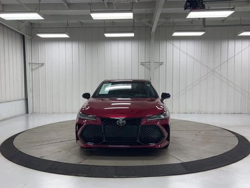 Used 2019 Toyota Avalon Touring w/ Advanced Safety Package FWD image 3
