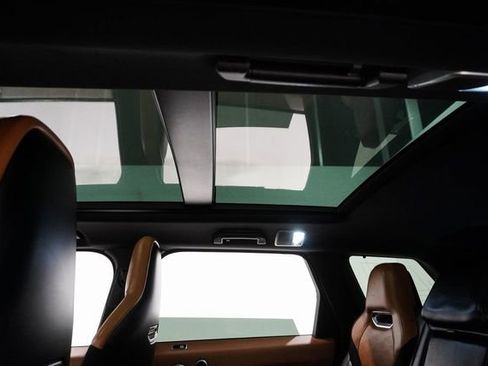 Used 2022 Land Rover Range Rover Sport SVR image 19