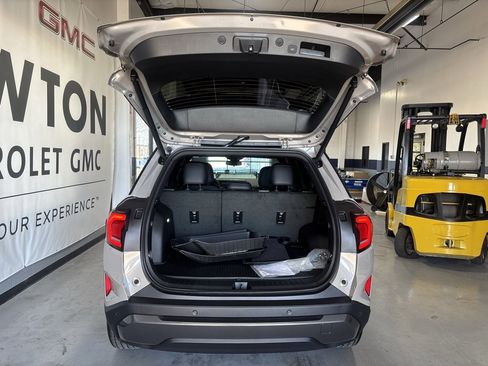 New 2026 GMC Terrain Elevation w/ Elevation Premium Package image 32