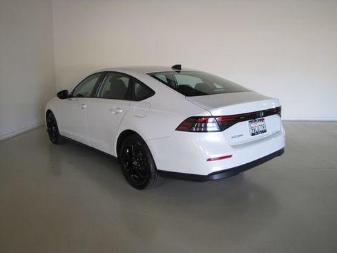 Used 2025 Honda Accord SE image 23