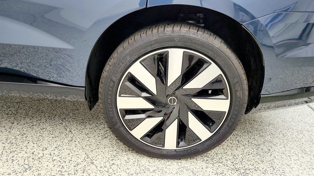 Used 2025 Volvo EX90 Plus AWD/4WD image 9