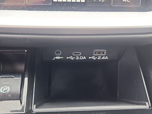 Certified 2024 Subaru Outback Limited AWD/4WD image 11