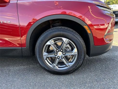 Certified 2025 Chevrolet Blazer LT w/ Convenience Package image 9