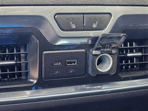 Used 2021 Chevrolet Silverado 1500 LTZ image 18