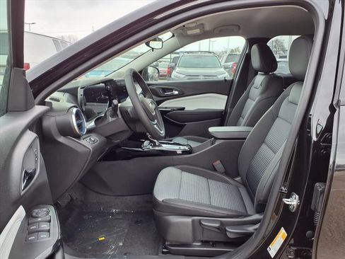 New 2026 Chevrolet Trax LT w/ Driver Confidence Package image 13