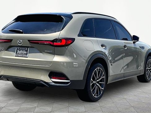 Certified 2025 MAZDA CX-70 Plug-In Hybrid w/ Premium Pkg AWD/4WD image 2