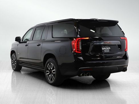 Used 2023 GMC Yukon XL AT4 w/ AT4 Premium Package image 3