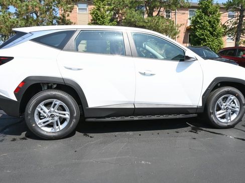 Used 2025 Hyundai Tucson SE image 9