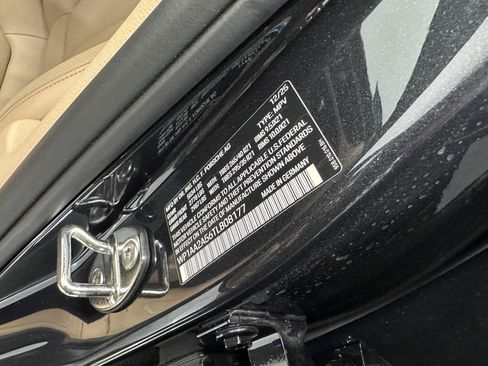 Certified 2026 Porsche Macan AWD/4WD image 18