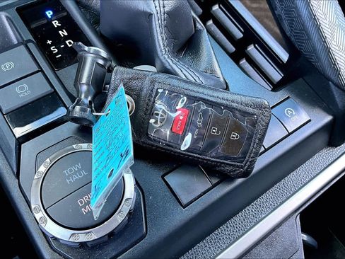 Certified 2025 Toyota 4Runner Limited image 15