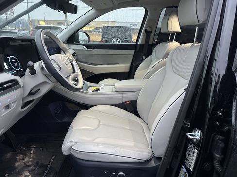 Used 2025 Hyundai Palisade Calligraphy image 12