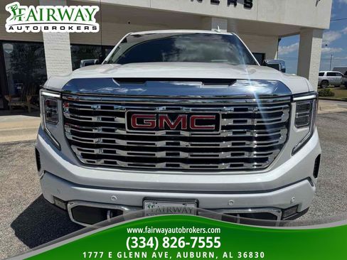 Used 2024 GMC Sierra 1500 Denali w/ Denali Reserve Package AWD/4WD image 3