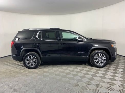 Used 2023 GMC Acadia SLT AWD/4WD image 2