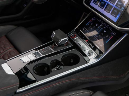 Used 2025 Audi RS 6 performance image 94