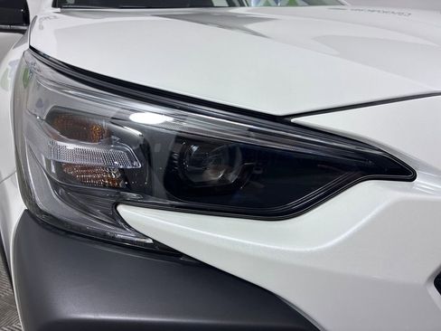 Certified 2025 Subaru Outback Premium AWD/4WD image 2