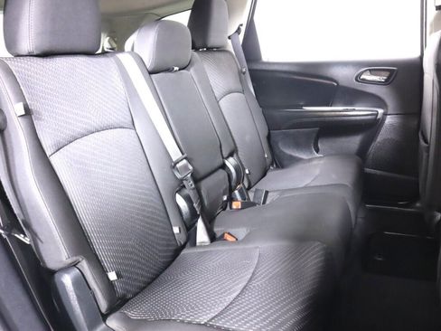 Used 2018 Dodge Journey SXT FWD image 34