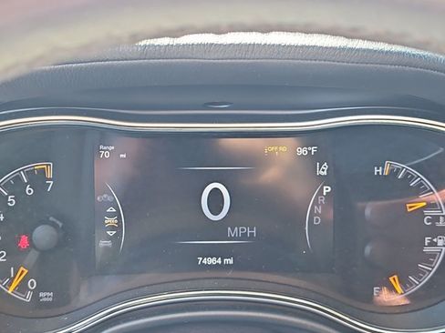 Used 2020 Jeep Grand Cherokee High Altitude AWD/4WD image 12
