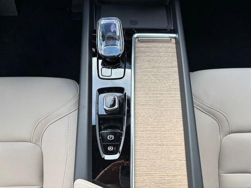 New 2026 Volvo XC60 B5 Plus w/ Protection Package Premier image 13