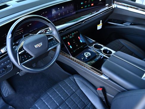 Used 2025 Cadillac Escalade Sport Platinum image 12