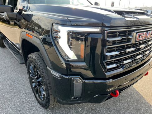 Used 2024 GMC Sierra 2500 AT4 w/ AT4 Premium Plus Package image 24