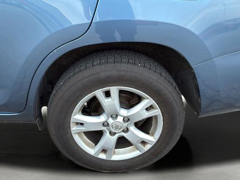 Used 2012 Toyota RAV4 4WD w/ Upgrade Value Pkg image 9