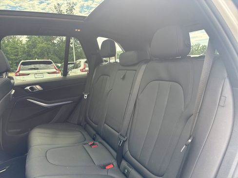 Used 2021 BMW X5 xDrive40i AWD/4WD image 35